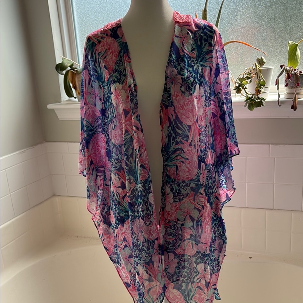 Charlie Paige Floral Kimono